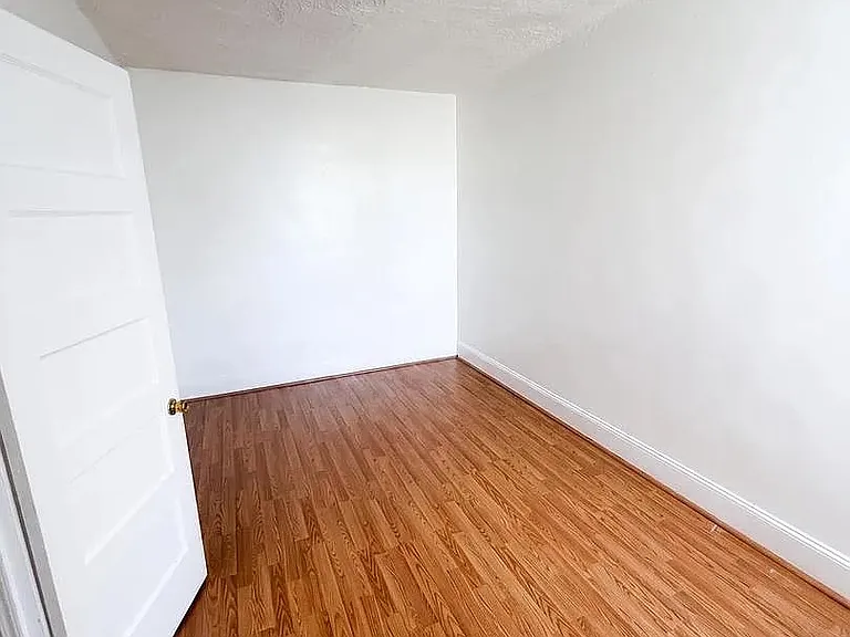 1515 Dyre St — Photo 14