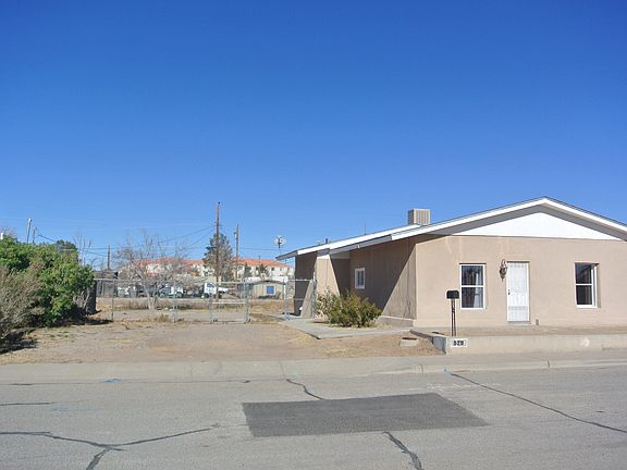 2nd image of 529 E Mulberry Ave
