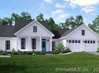 13 Madison Ave, Thompson, CT 06277