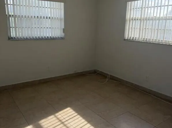 3651 SW 60th Ter APT 3, Davie, FL 33314
