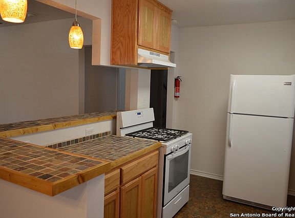 3rd image of 1812 Mardell St