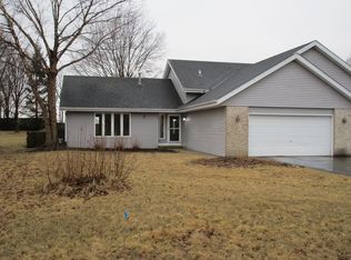474 Santolina Dr, Roscoe, IL 61073