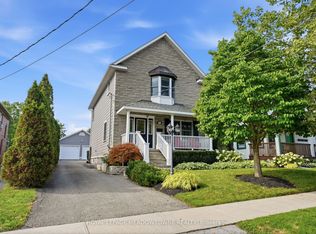 31 Emerick Ave, Fort Erie, ON L2A 2W2