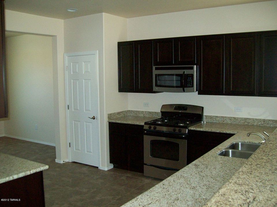 2nd image of 8231 N Winding Willow Dr
