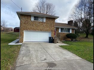 1018 Rainbow Rd, Bridgeport, WV 26330