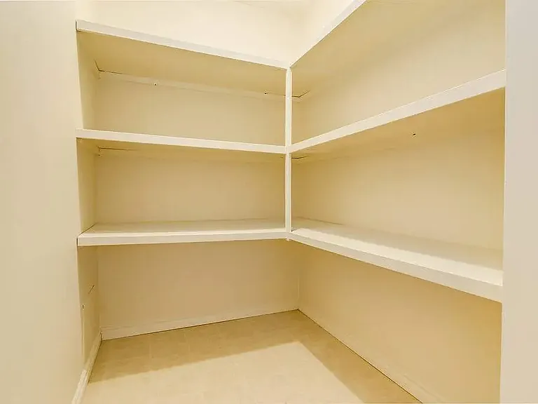 25 Howarth St #313 — Photo 9