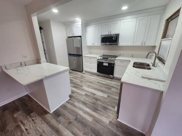 318 Woodview Ave, Norfolk, VA 23505