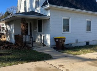 530 W Roosevelt St, Freeport, IL 61032