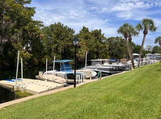 65 Beach Ln APT B, Crystal River, FL 34429