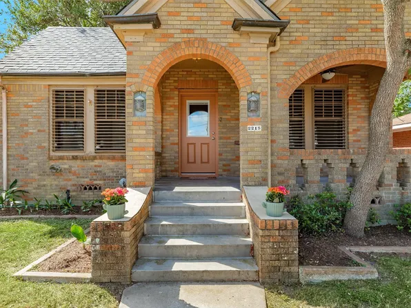 2215 Avenue O 1/2, Galveston, TX 77550