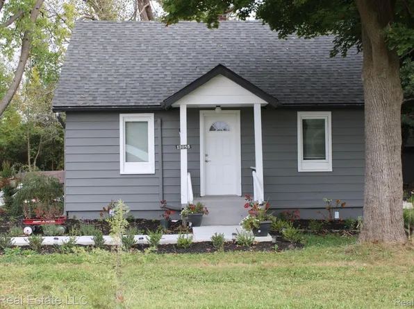 13085-31 Mile Rd, Washington, MI 48095