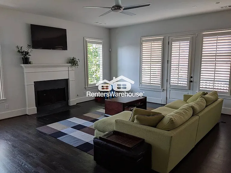 2159 Niles Pl NE — Photo 3