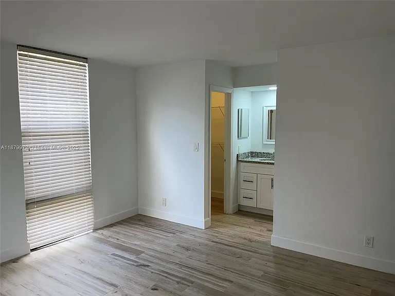 2961 SW 87th Ave — Photo 9