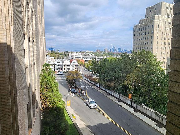3rd image of 4 Beacon Way APT 216