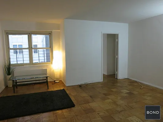 Rented by Bond New York | media 15