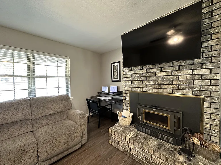 6503 Chaparral St — Photo 6