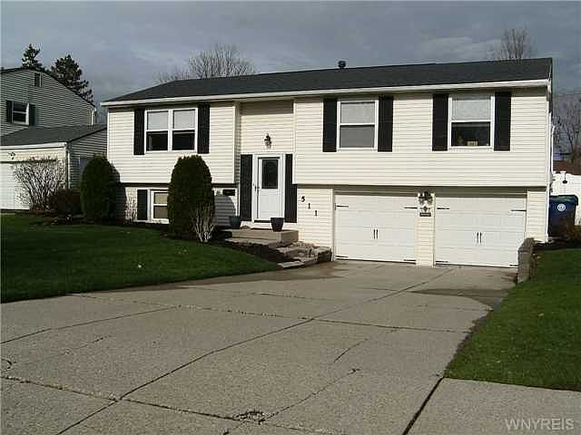 1st image of 511 Sprucewood Ter