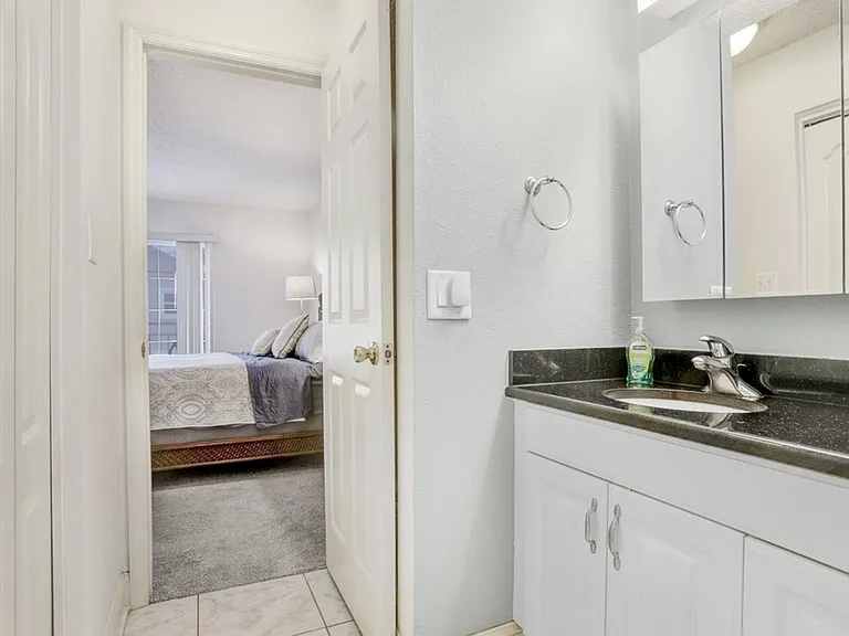 708 Gulf Blvd #A — Photo 2