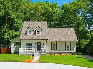 7900 Sweetwater Dr, Douglasville, GA 30135