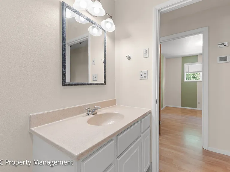 4780 Cody Ave — Photo 27