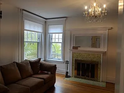 835 N Ogden St — Photo 2