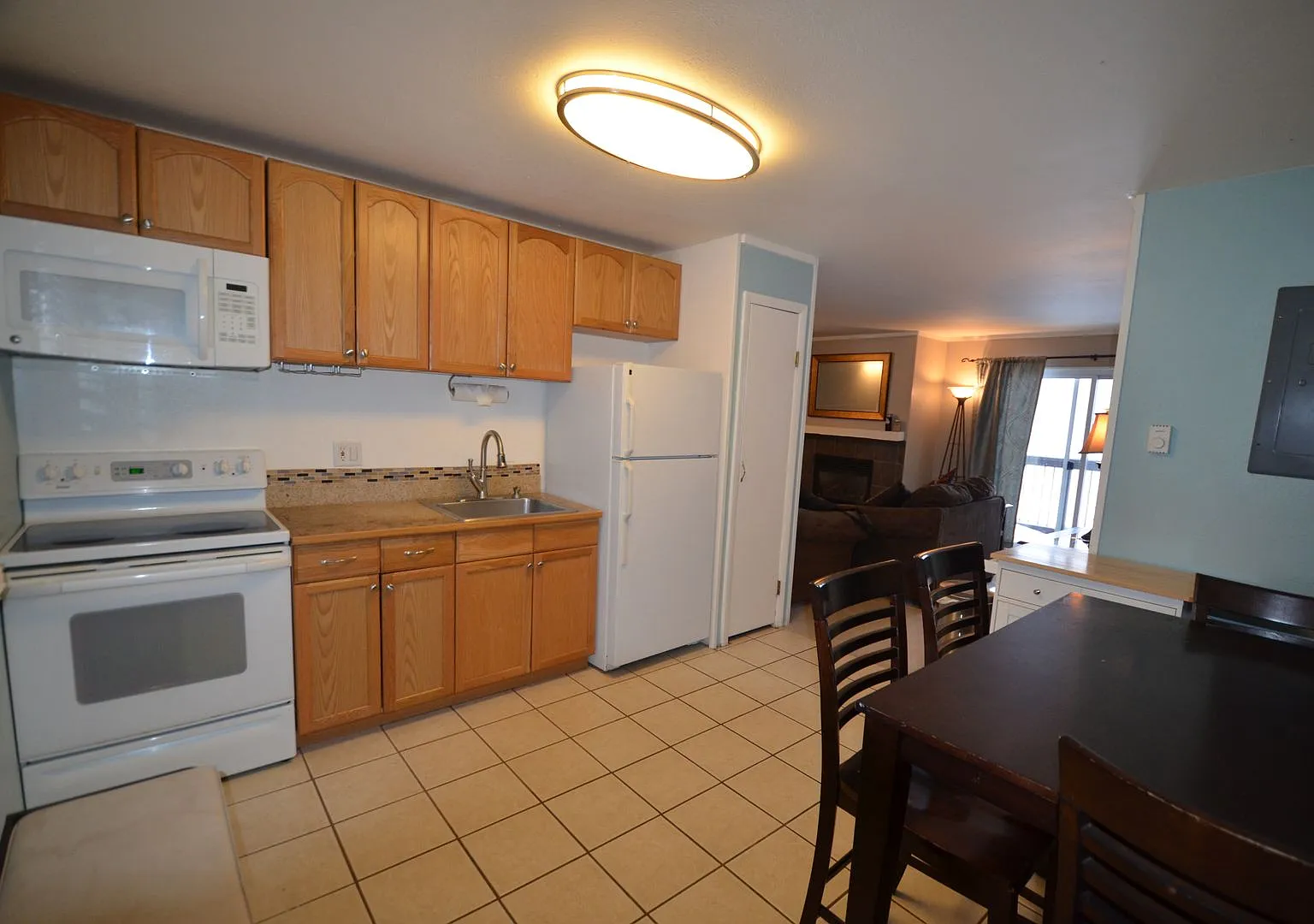 Blue River Condo! Bus route and additional storage! Year lease! Unfurnished — Photo 1