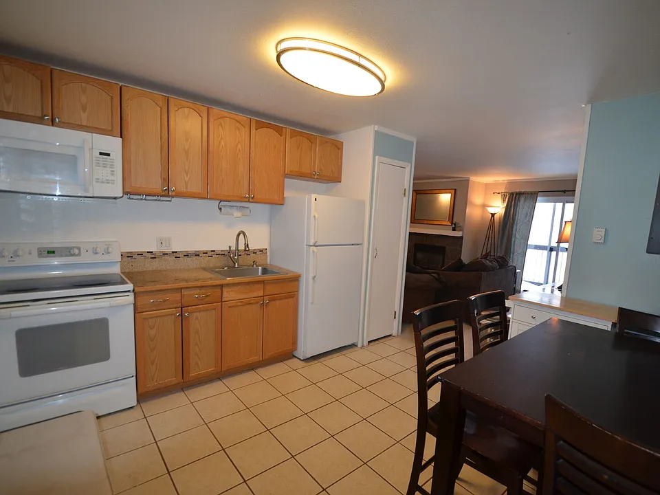 67 Peaks View Ct #221