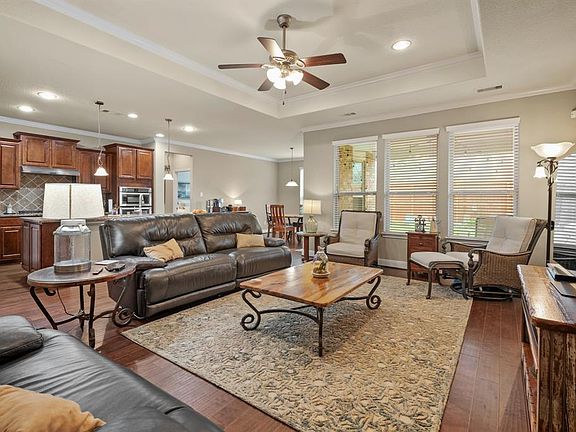 4th image of 659 Tenuta Lane