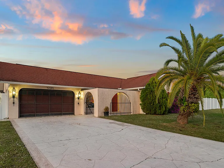 21292 Burkhart Dr — Photo 4