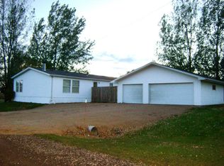 627 1st Ave, Reynolds, ND 58275
