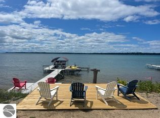 4324 N East Torch Lake Dr, Rapid City, MI 49676