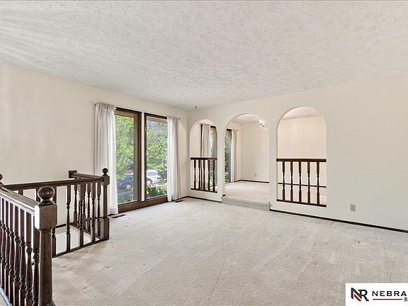 4th image of 6111 S 93rd St
