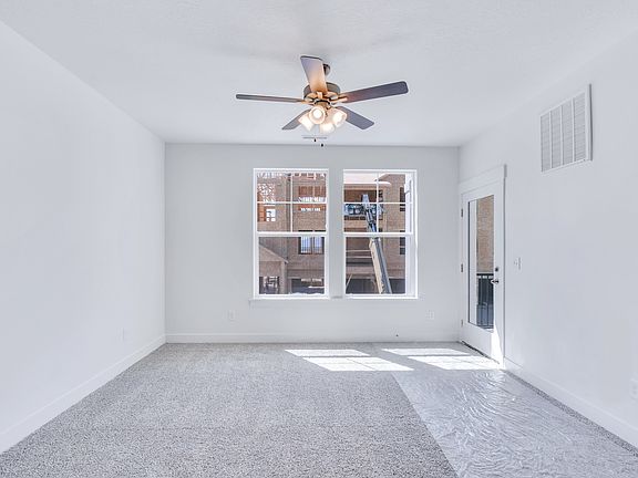 3rd image of 3667 W Canyon Falls Dr APT 204