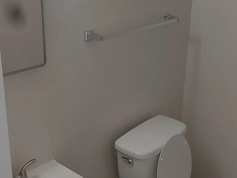 9820 Inglemere Dr — Photo 22