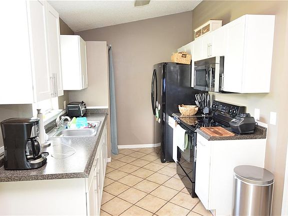 5th image of 1054 Ireland Dr
