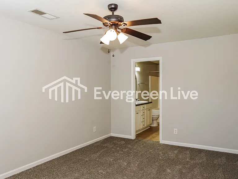 113 Elmhurst Dr — Photo 10