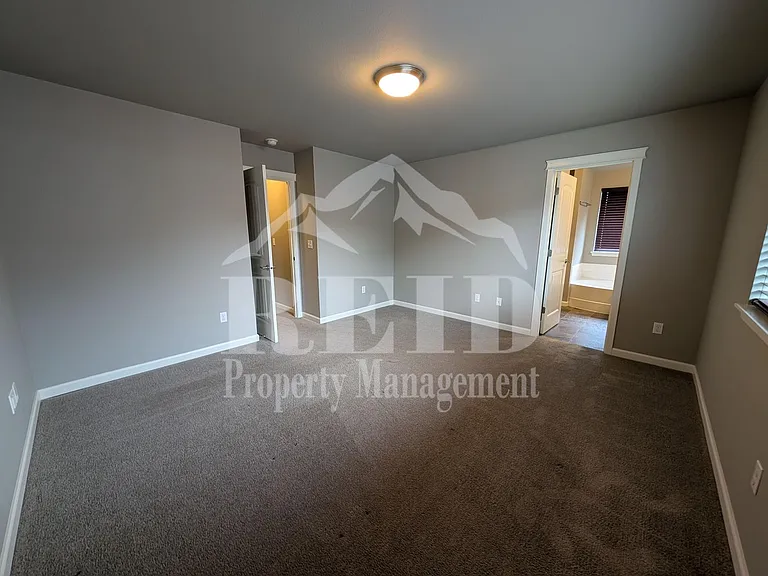 3887 Portside Dr — Photo 23