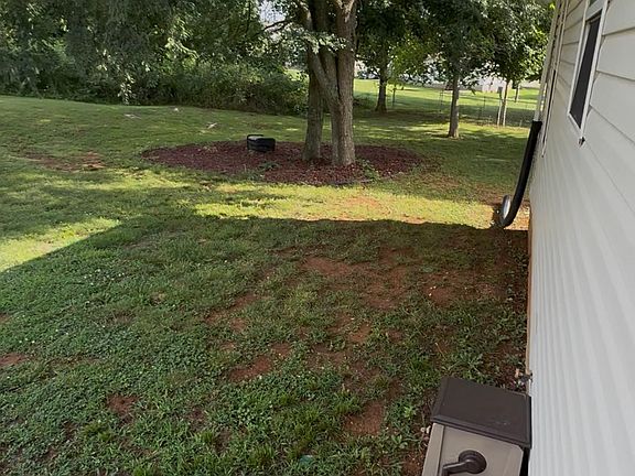 5th image of 130 Stone Mountain Ct