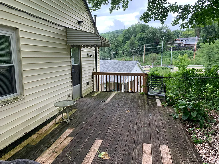 106 Eureka Rd — Photo 10