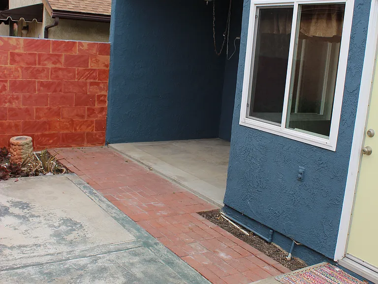 150 Duke Ave — Photo 19