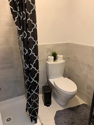 Rented by RENTBK LLC | media 12