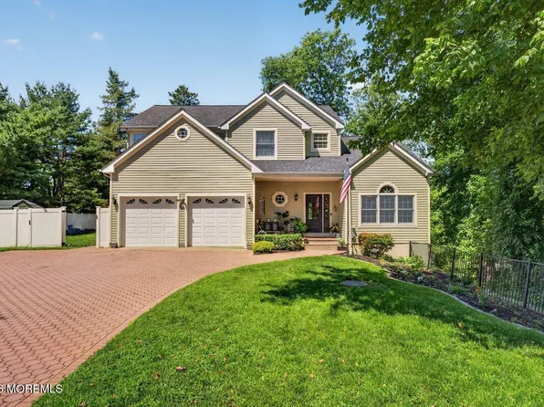 5 Grant Court, Tinton Falls, NJ 07724