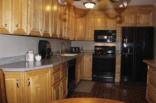 5th image of 34 Bentwood Dr