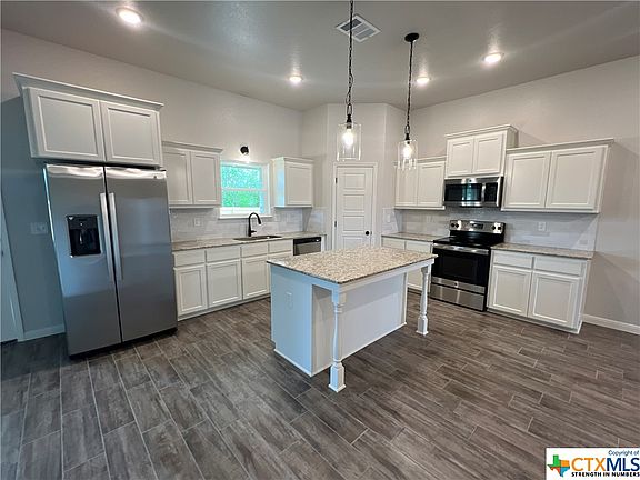 3rd image of 345 Shadbush Dr