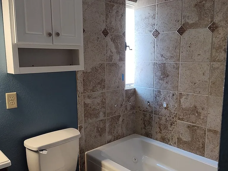 3010 Country Club Dr — Photo 14