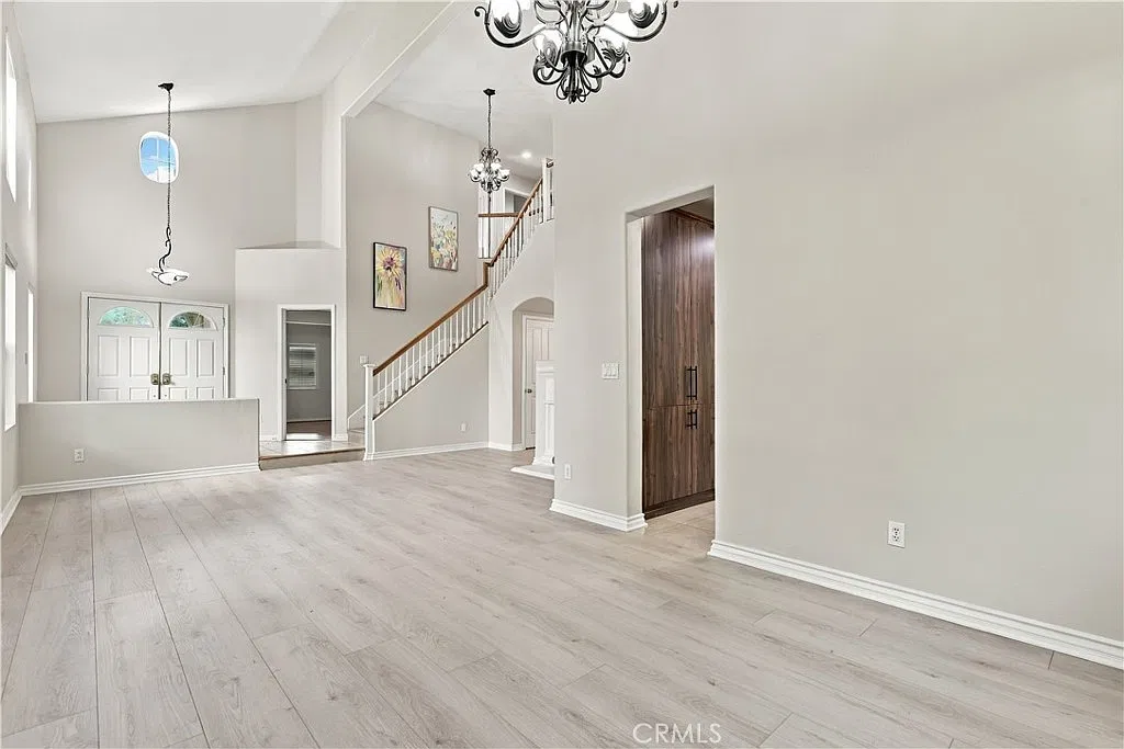 4 bed, 2494 sqft, $5,000 — Photo 4