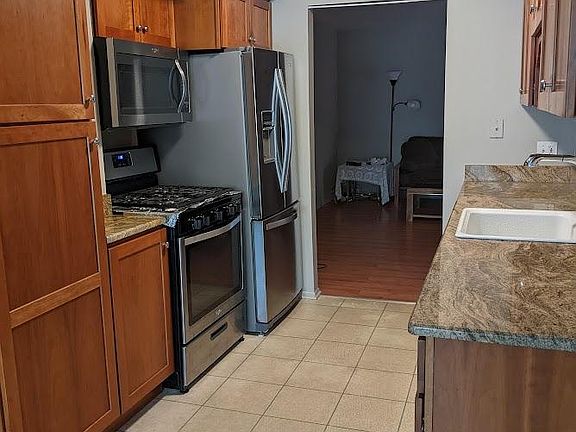 Updated Kitchen with SS appliances