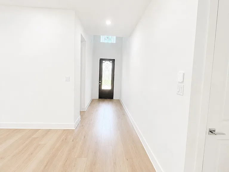 Hall Walk way