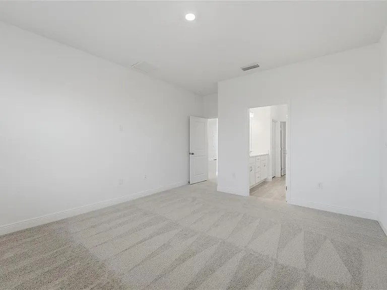 2100 Maverick Ct — Photo 14
