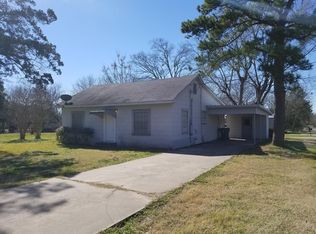 202 S Fairview St, Madisonville, TX 77864